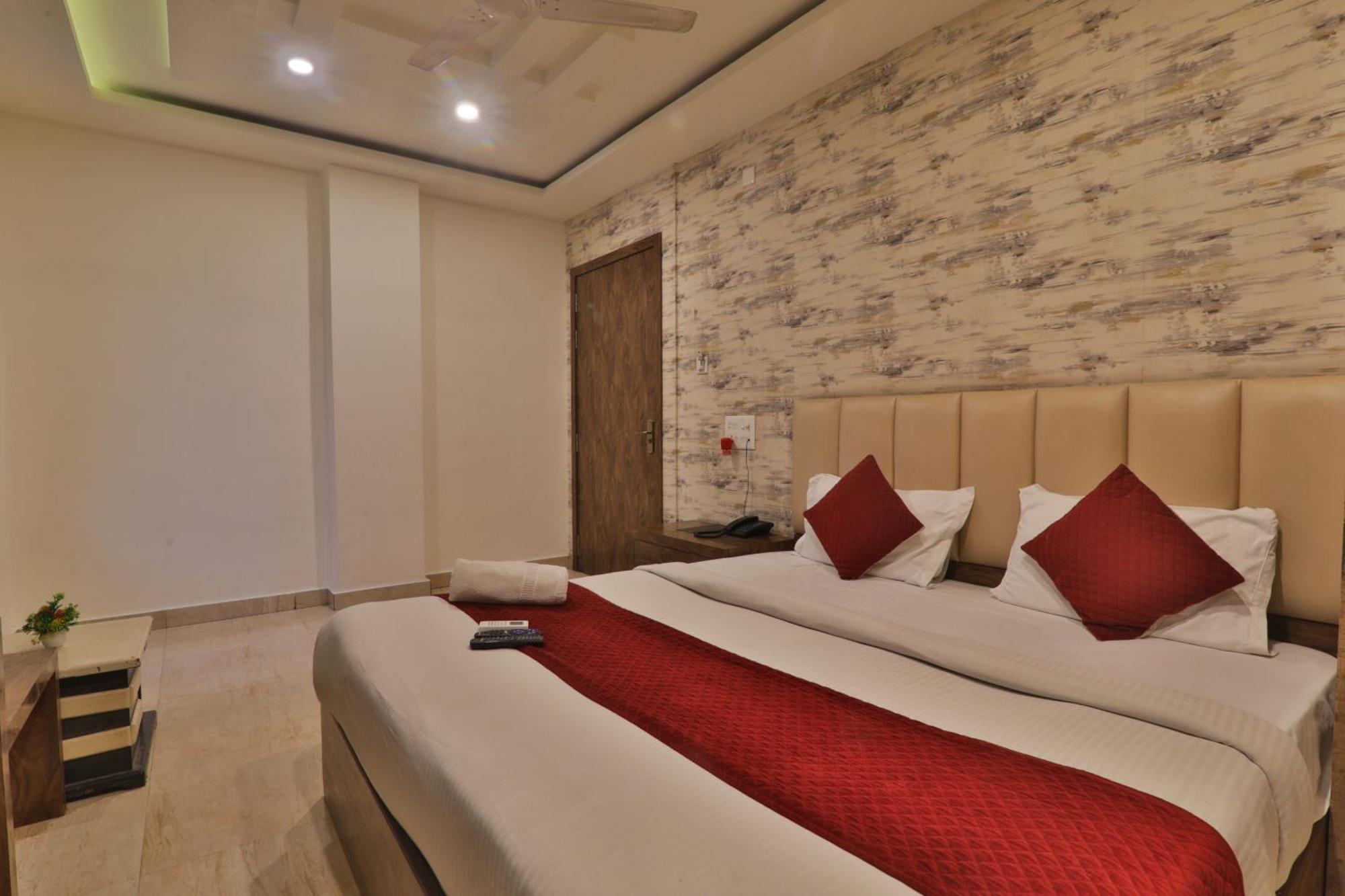 Hotel Janki Inn Sigra 2 Km From Kashi Vishwanath Dham Varanasi Eksteriør bilde