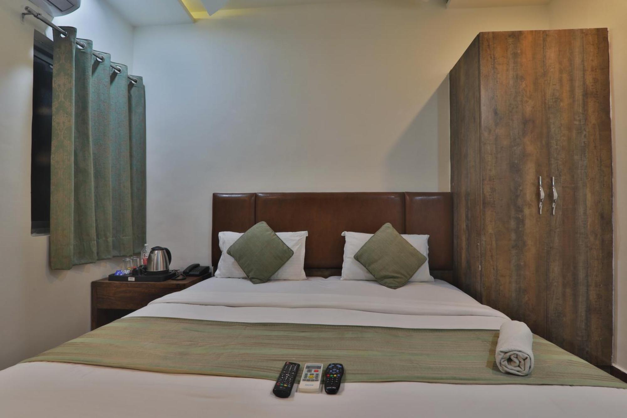 Hotel Janki Inn Sigra 2 Km From Kashi Vishwanath Dham Varanasi Eksteriør bilde
